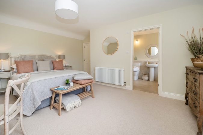 Smugglers Rest bedroom and ensuite
